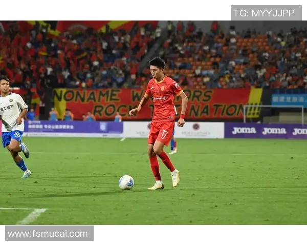 足球明星连线主播共话绿茵传奇精彩瞬间与未来发展展望